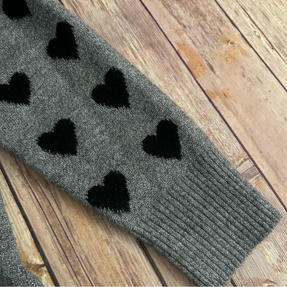 Levi's Gray Sweater with Black Hearts | Size M - Picture 3 of 6
